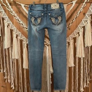 Miss Me Signature Low Rise Skinny Rhinestone Angel Wing Pockets Size 27
